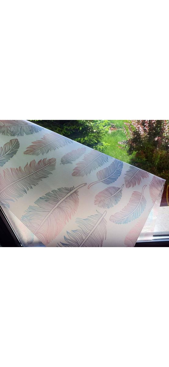 Folie geam autoadezivă Yates, Folina, sablare cu model pene colorate, rolă de 100x250 cm , racletă inclusă