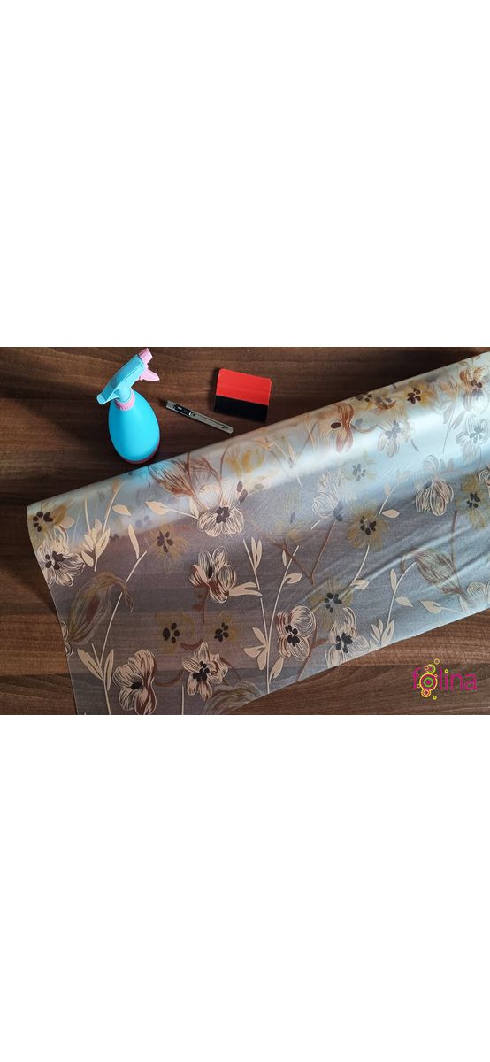 Folie geam autoadezivă, Folina Veti, sablare cu imprimeu floral maro, 90 cm lăţime