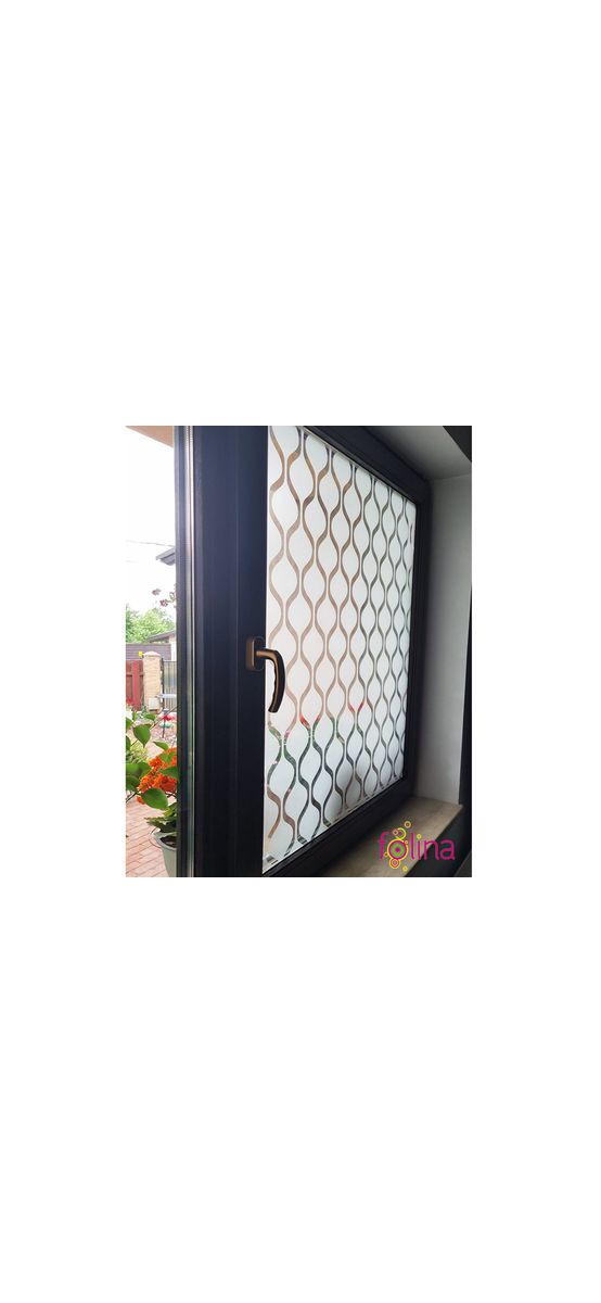 Folie geam autoadezivă, Folina Alma, sablare cu model geometric alb, 120 cm lăţime