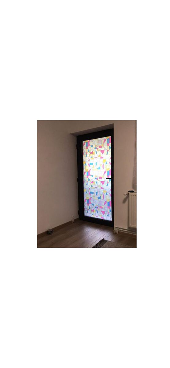 Folie geam autoadezivă Zenia, Folina, imprimeu geometric, multicolor, lățime 90 cm