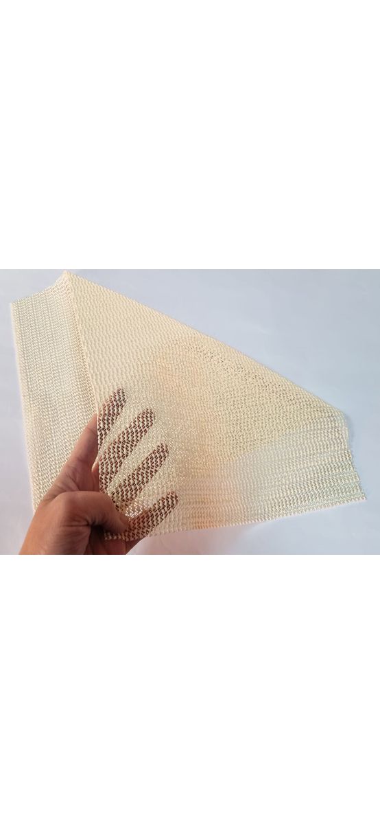 Set 4 covoraşe antialunecare pentru sertare, rafturi şi tăvi, material crem perforat, 30x45 cm