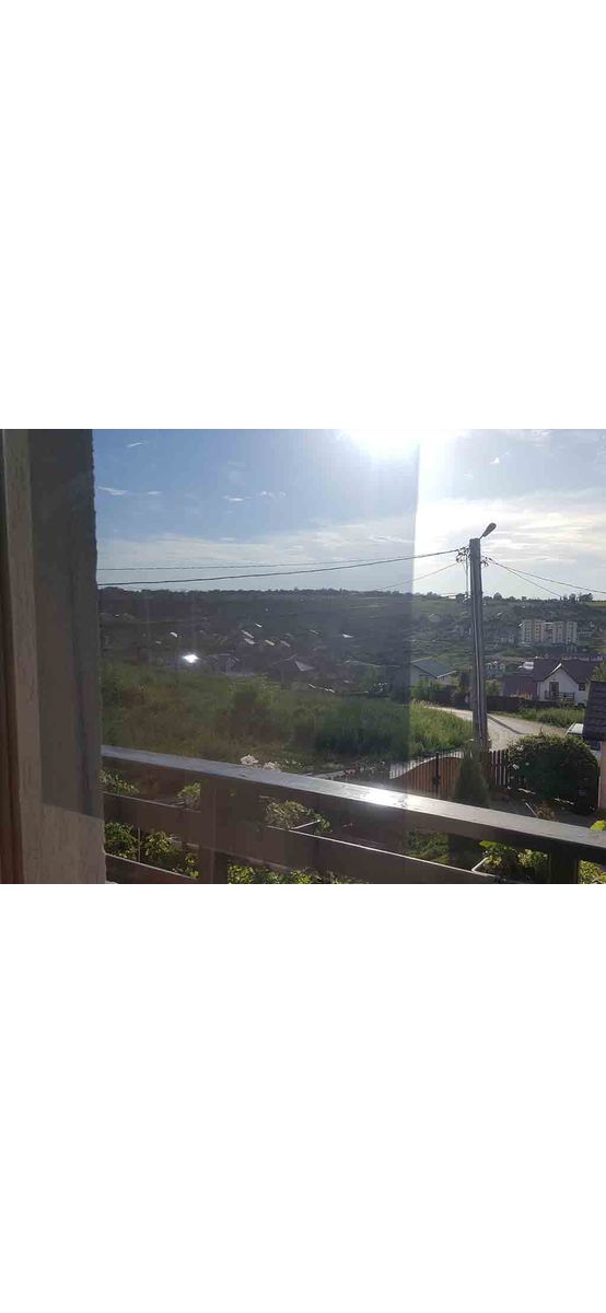 Folie protecție solară 75%,  Reflectiv SOL101, argintiu metalizat deschis, cu aplicare la interior, 152  cm latime