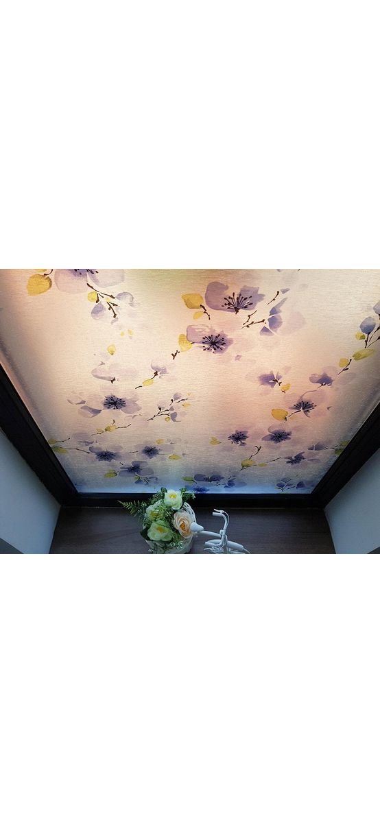Folie geam autoadezivă Ume, sablare cu flori mov, 90 cm latime