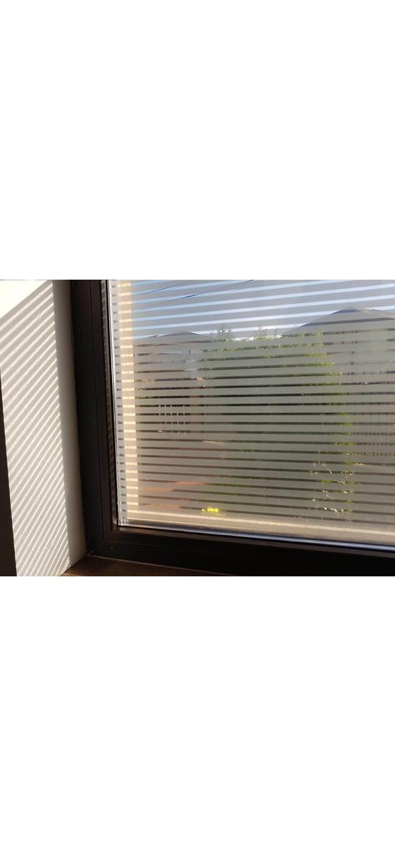 Folie geam autoadezivă Office Iridium Silver, Folina, transparenta cu  dungi argintii, 152 cm lăţime