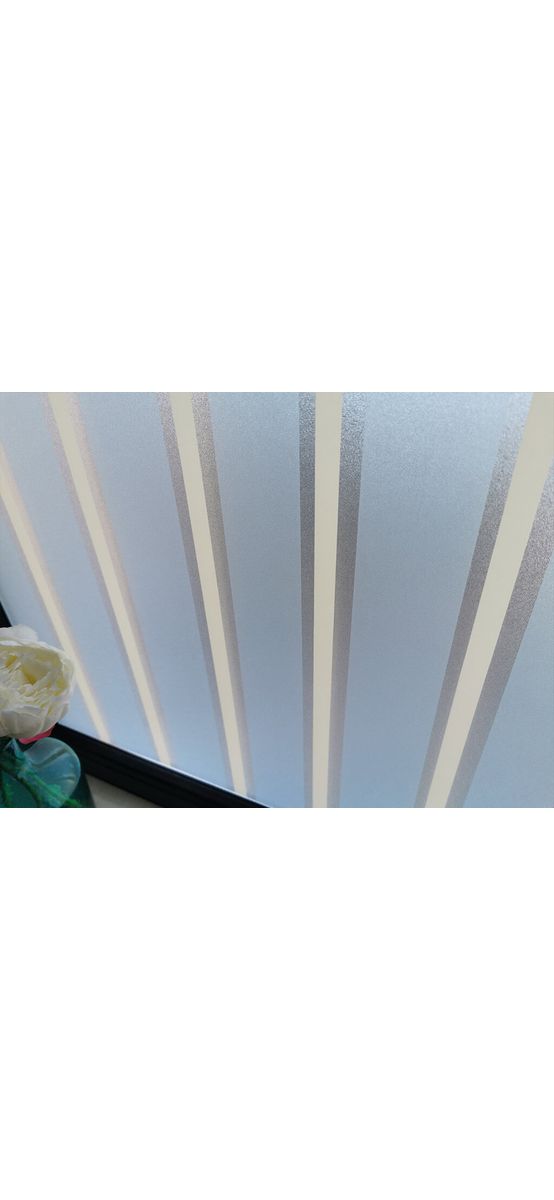 Folie geam autoadezivă Eliza, model dungi bej, 120 cm lăţime