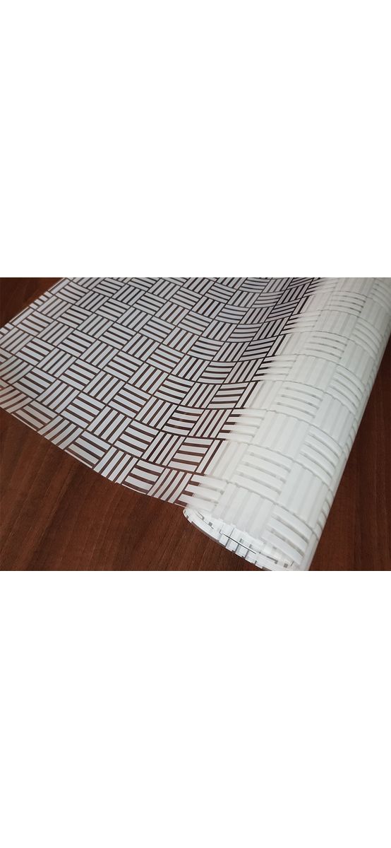 Folie geam autoadezivă Arlo, cu model geometric alb pe fundal transparent, rolă de 75x200 cm
