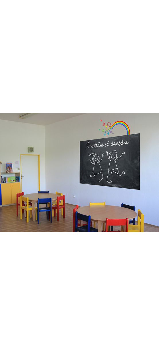 Set autocolant tablă de scris neagră şi sticker Fluturi curcubeu, Folina EDU75, decor pentru grădiniţe şi şcoli