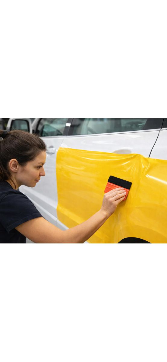 Autocolant Oracal 651 Galben Lucios (019 Signal Yellow) – Folie Adezivă Exterior, 126 cm