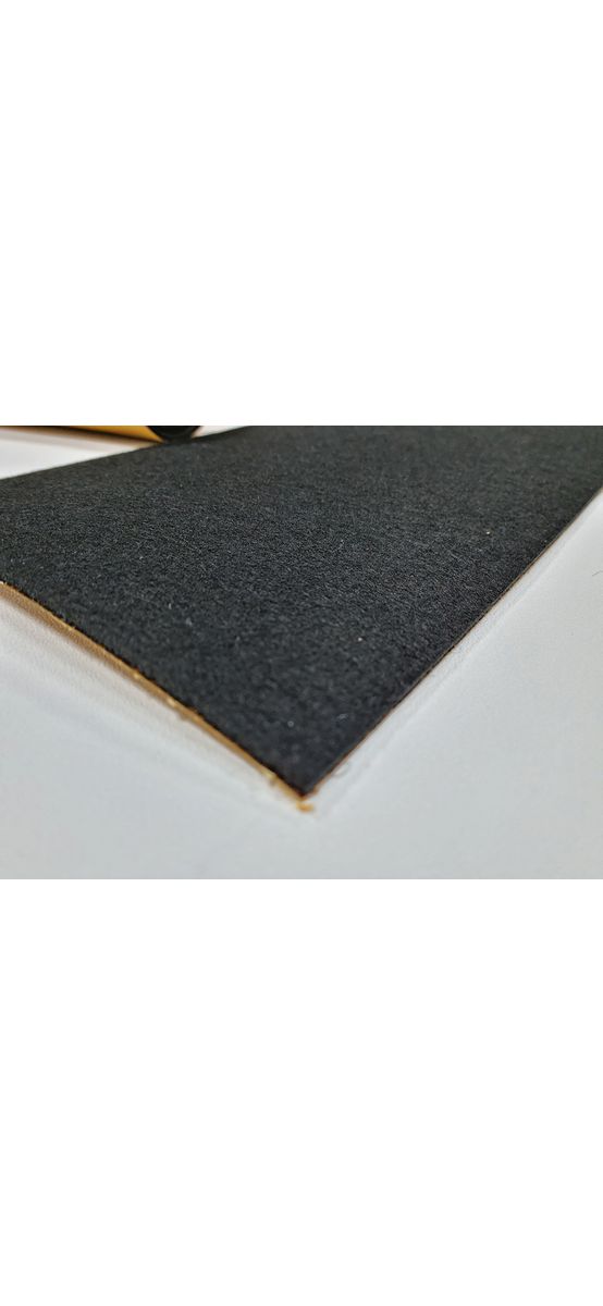 Pâslă autoadezivă, fetru autoadeziv, culoarea neagră, pentru protecție suprafețe, rolă de 20x100 cm