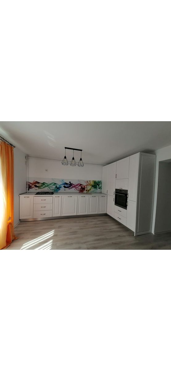Autocolant perete backsplash, Dimex White Smoke, alb cu model abstract multicolor, rezistent la apă şi căldură, rolă de 60x350 cm
