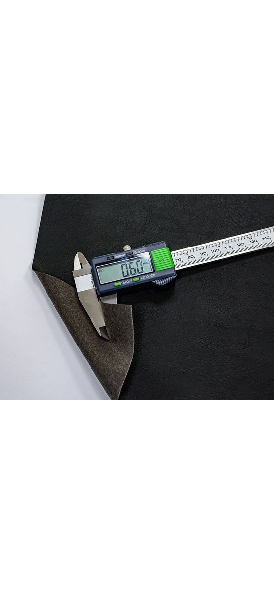 Piele artificială neagră, aspect natural, grosime 0,6 mm, fără adeziv, lățime 140 cm