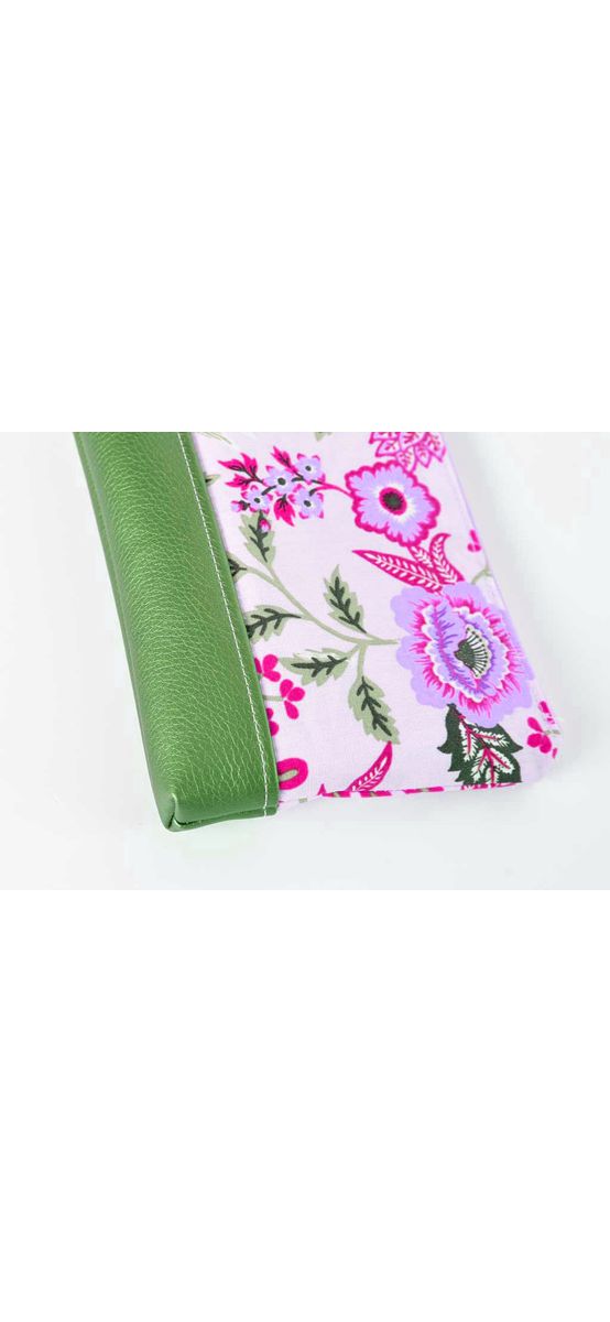 Piele ecologică culoare verde deschis cu aspect natural, moale și flexibilă, fără adeziv, grosime 0,8 mm, lățime 137 cm