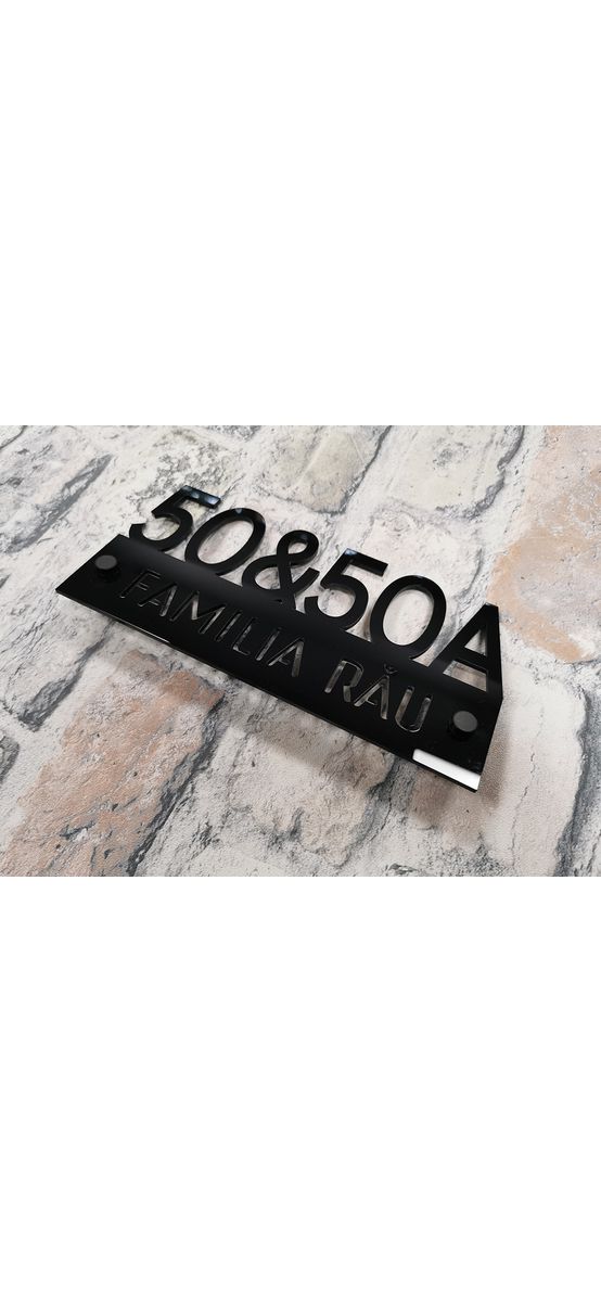 Plăcuţă adresă model Onyx, din acril negru, cu text personalizat