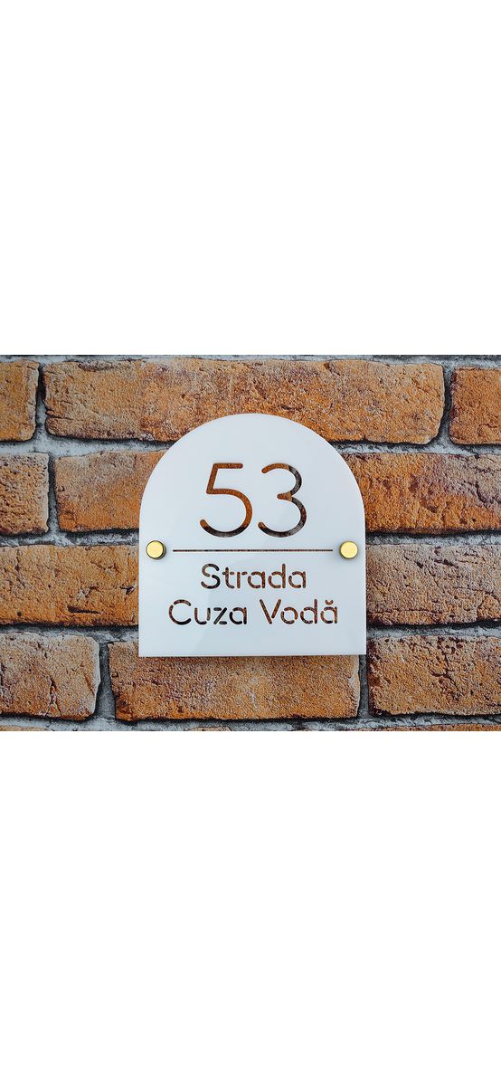 Plăcuță număr și adresă casă din plexiglass, cu text personalizat prin decupare
