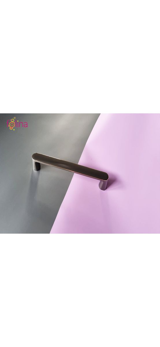 Mâner mobilă metalic, gri lucios cu detalii aurii, 128 mm distanţa dintre punctele de fixare