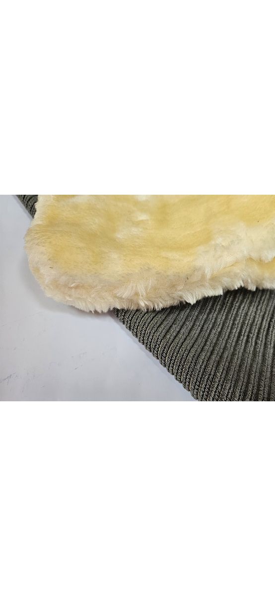 Set lavetă microfibră şi mănuşă din pluş pentru ştergerea prafului