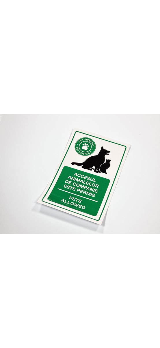 Sticker cu 'Accesul animalelor de companie este permis', autocolant, 15x23 cm