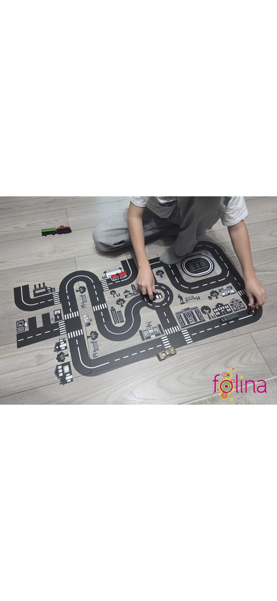 Sticker pentru podea sub formă de joc cu hartă rutieră trafic urban, Folina, 100x50 cm, racletă de aplicare inclusă