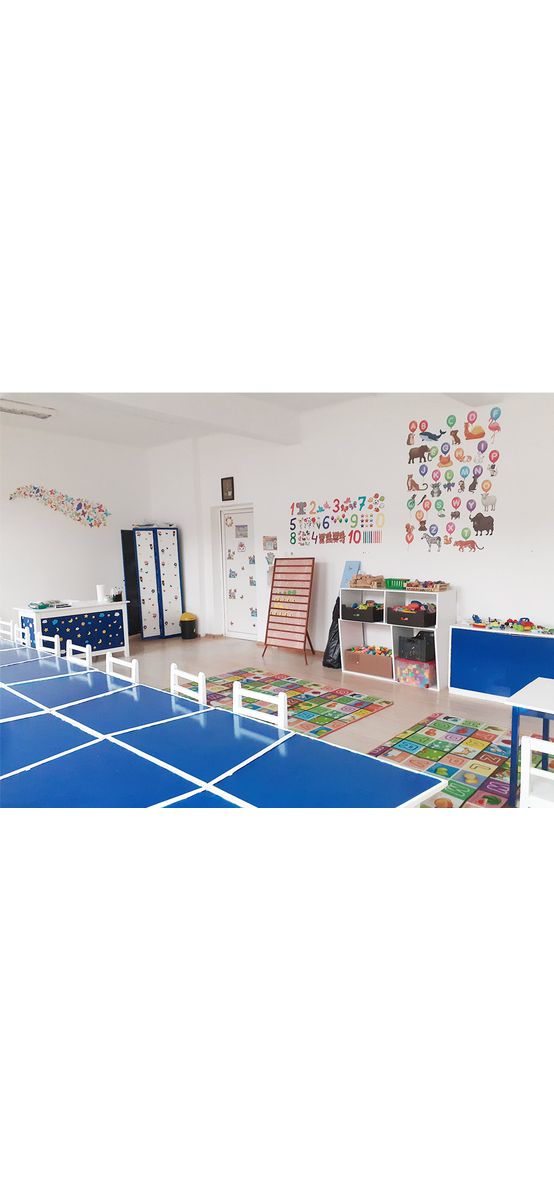 Stickere Numere cu multimi, Folina decor gradinita, multicolor, planșă mare de 70x150 cm, racletă de aplicare inclusă