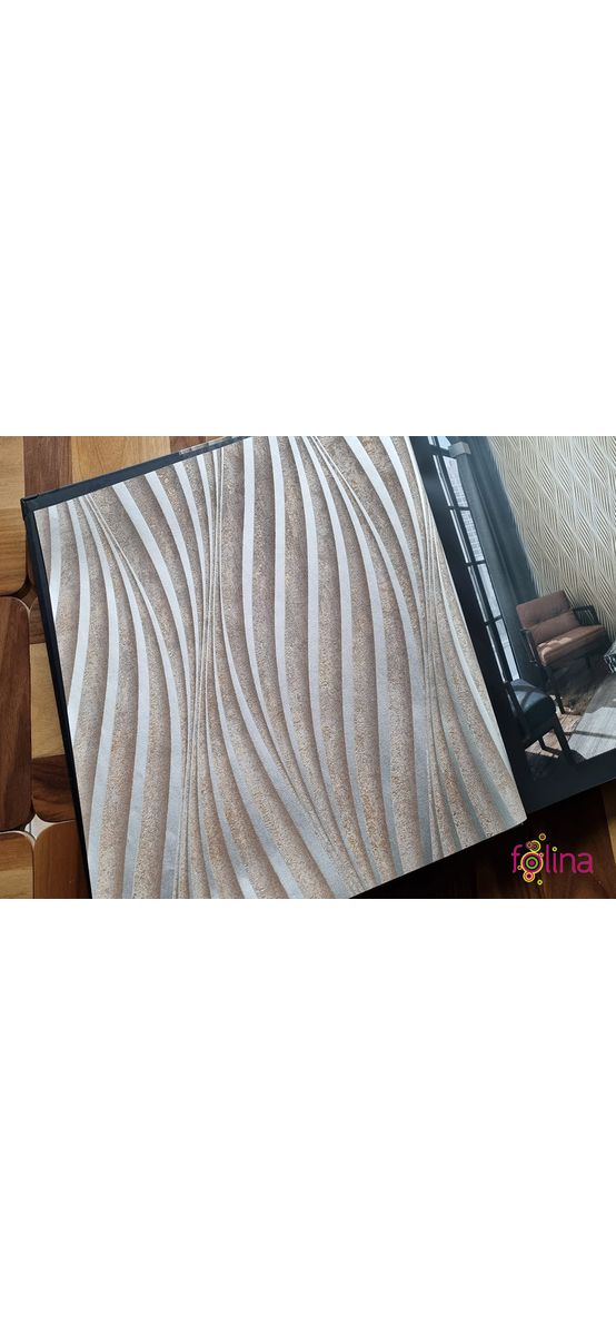 Tapet maro deschis cu model dungi şerpuite argintii, Marburg City Glow 34262