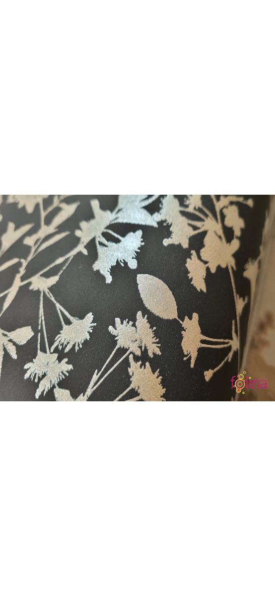 Tapet negru cu model floral auriu, Ugepa Adele M52409