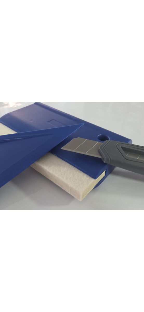 Set unelte montaj tapet și folii autoadezive – racletă aplicare, spatulă colțuri și cutter profesional