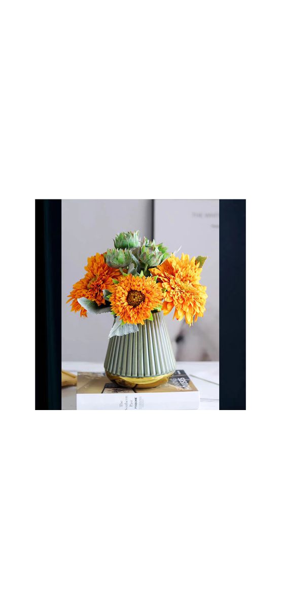 Vază ceramică cu detalii aurii, design elegant, 19 cm înălţime