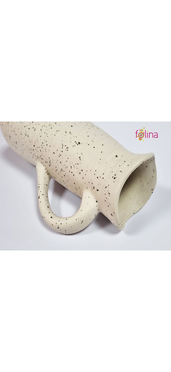 Vază ceramică tip ulcior, crem nisipiu, 28 cm înălţime
